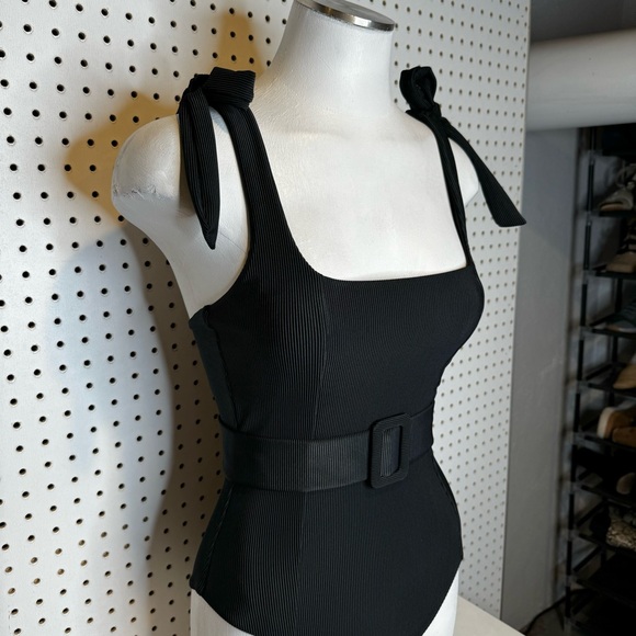 BEACH RIOT | Sydney Solid Belted One-Piece in Black Sz. S - Picture 6 of 12